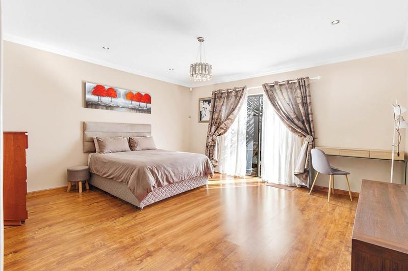 To Let 4 Bedroom Property for Rent in Gordons Bay Central Western Cape
